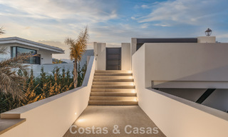 Move-in ready, contemporary luxury villa for sale adjacent to the golf course on the New Golden Mile between Marbella and Estepona 783278 