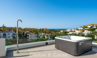 Move-in ready, contemporary luxury villa for sale adjacent to the golf course on the New Golden Mile between Marbella and Estepona 783282 