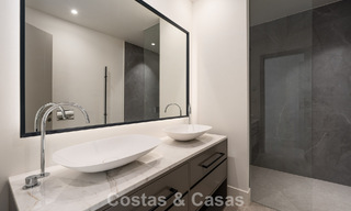 Move-in ready, contemporary luxury villa for sale adjacent to the golf course on the New Golden Mile between Marbella and Estepona 783292 