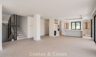 Move-in ready, contemporary luxury villa for sale adjacent to the golf course on the New Golden Mile between Marbella and Estepona 783293 