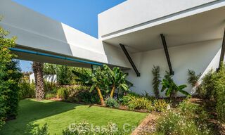 Move-in ready, contemporary luxury villa for sale adjacent to the golf course on the New Golden Mile between Marbella and Estepona 783301 