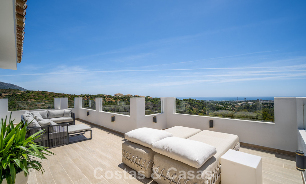 Luxurious contemporanean Mediterranean villa for sale in the hills of Nueva Andalucia, Marbella 783216