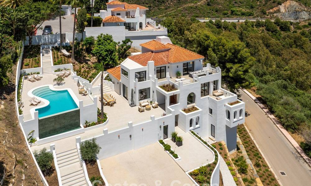 Luxurious contemporanean Mediterranean villa for sale in the hills of Nueva Andalucia, Marbella 783225
