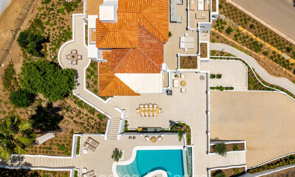 Luxurious contemporanean Mediterranean villa for sale in the hills of Nueva Andalucia, Marbella 783226