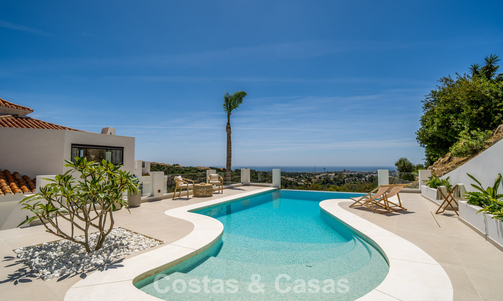 Luxurious contemporanean Mediterranean villa for sale in the hills of Nueva Andalucia, Marbella 783235