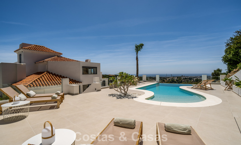 Luxurious contemporanean Mediterranean villa for sale in the hills of Nueva Andalucia, Marbella 783238
