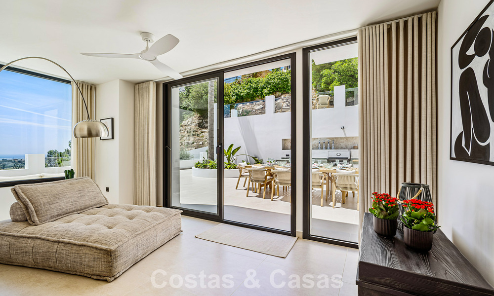 Luxurious contemporanean Mediterranean villa for sale in the hills of Nueva Andalucia, Marbella 783244