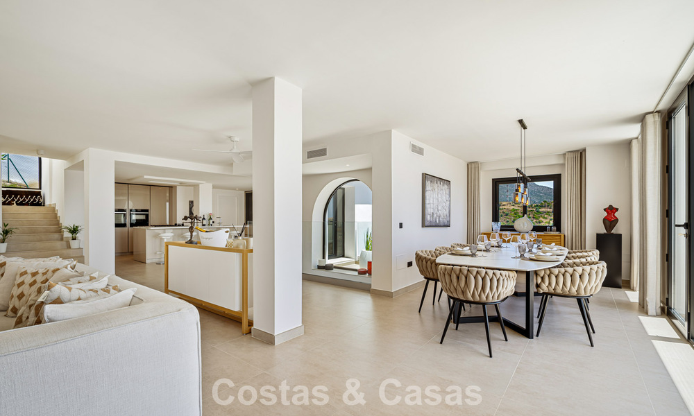 Luxurious contemporanean Mediterranean villa for sale in the hills of Nueva Andalucia, Marbella 783253