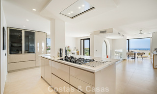 Luxurious contemporanean Mediterranean villa for sale in the hills of Nueva Andalucia, Marbella 783255 