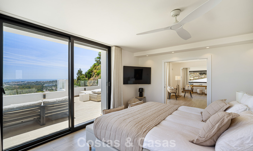 Luxurious contemporanean Mediterranean villa for sale in the hills of Nueva Andalucia, Marbella 783260