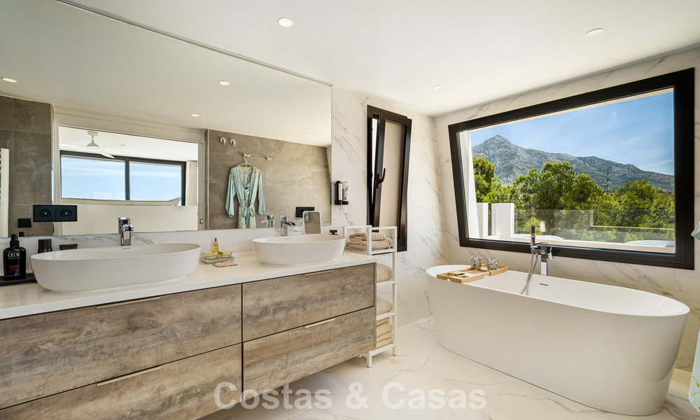 Luxurious contemporanean Mediterranean villa for sale in the hills of Nueva Andalucia, Marbella 783261