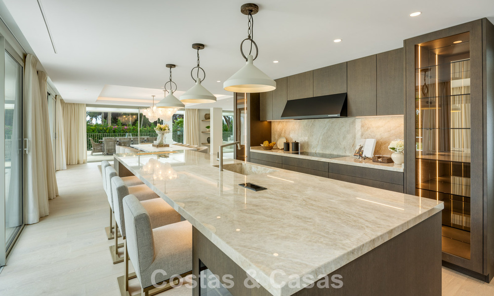 Impressive luxury villa with grass tennis court for sale close to all amenities on Marbella's renowned Golden Mile 782706