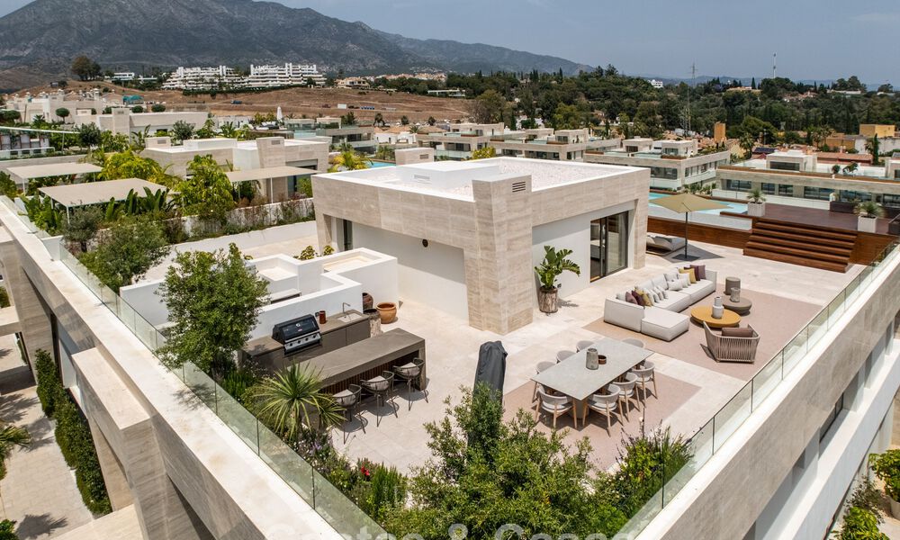 Move-in ready, high-end designer home for sale in a prime resort-style complex on Marbella's Golden Mile 782733
