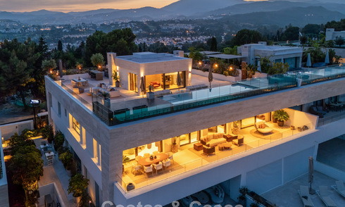 Move-in ready, high-end designer home for sale in a prime resort-style complex on Marbella's Golden Mile 782738