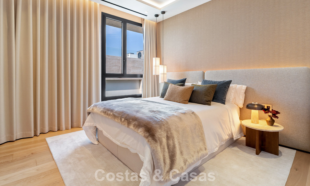 Move-in ready, high-end designer home for sale in a prime resort-style complex on Marbella's Golden Mile 782740