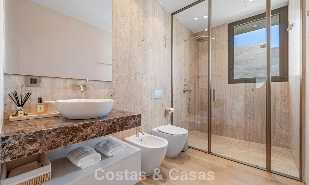 Move-in ready, high-end designer home for sale in a prime resort-style complex on Marbella's Golden Mile 782741