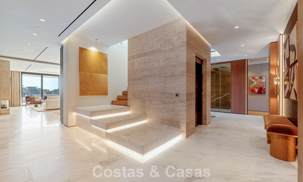 Move-in ready, high-end designer home for sale in a prime resort-style complex on Marbella's Golden Mile 782746