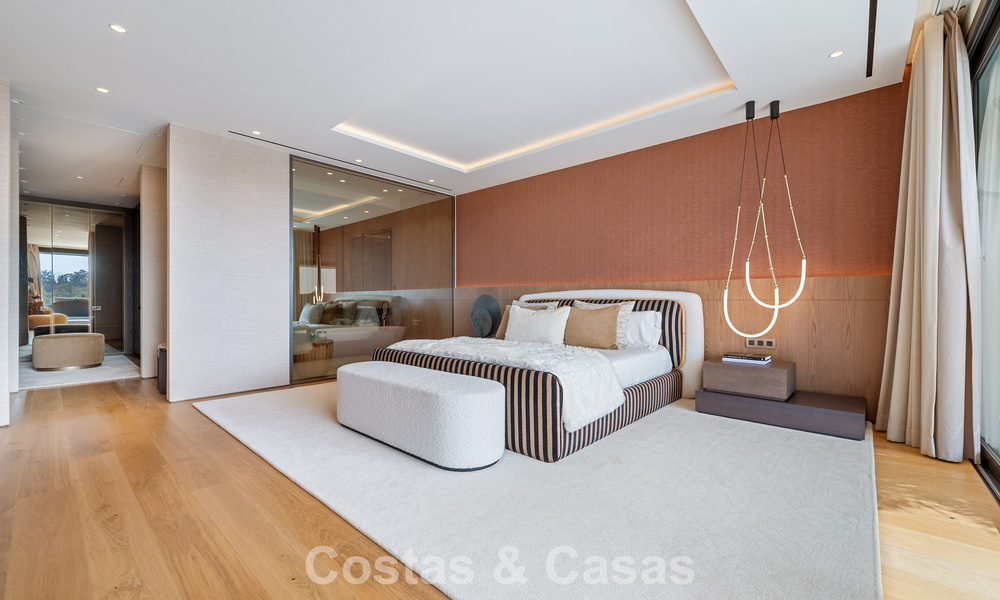 Move-in ready, high-end designer home for sale in a prime resort-style complex on Marbella's Golden Mile 782754