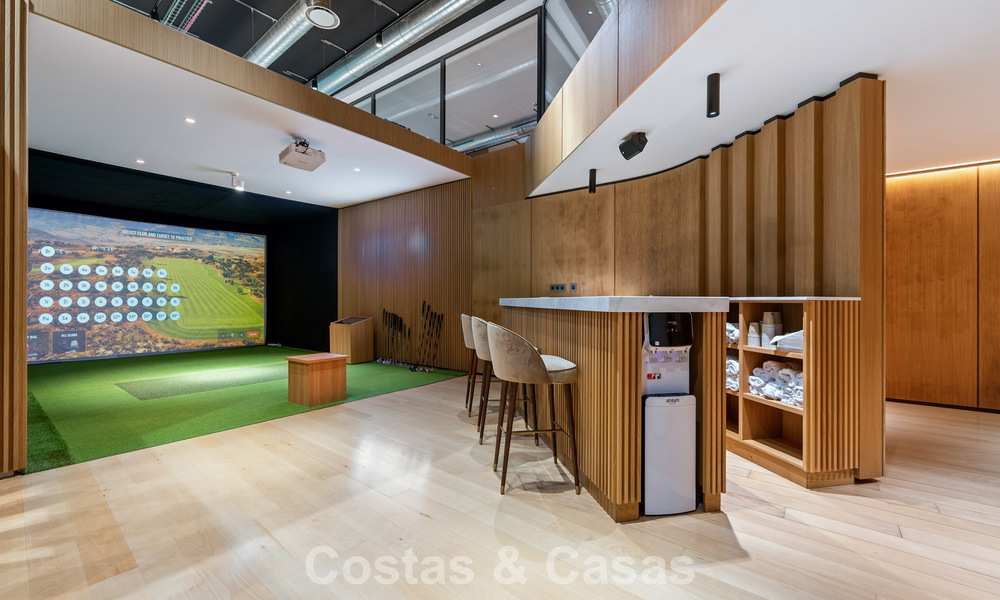 Move-in ready, high-end designer home for sale in a prime resort-style complex on Marbella's Golden Mile 782768