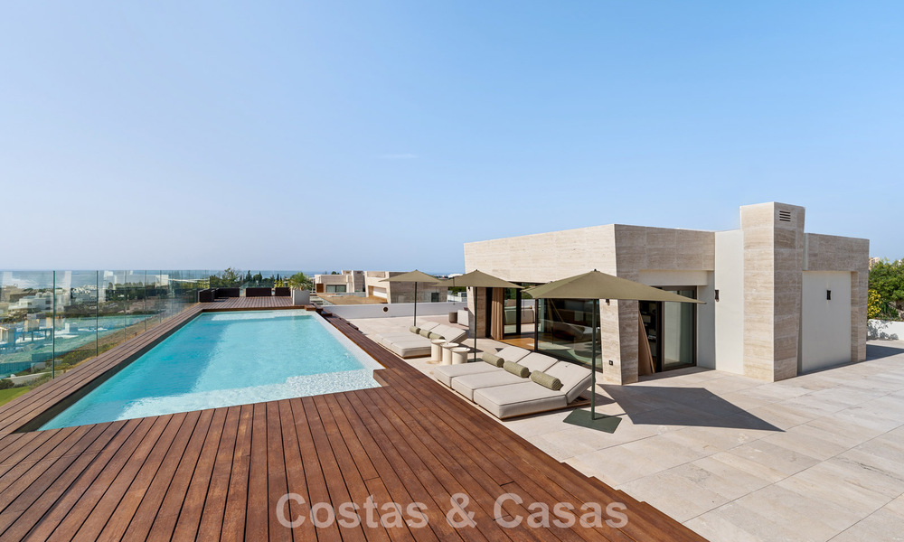 Move-in ready, high-end designer home for sale in a prime resort-style complex on Marbella's Golden Mile 782781