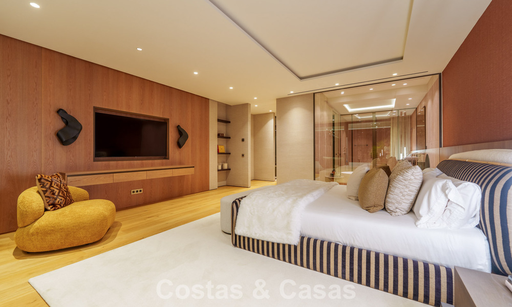 Move-in ready, high-end designer home for sale in a prime resort-style complex on Marbella's Golden Mile 782794