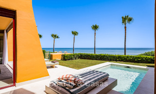 High-quality, modernized luxury beachfront apartment with stunning sea views, private garden and pool, Marbella - Estepona 782621 