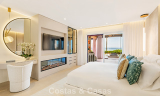 High-quality, modernized luxury beachfront apartment with stunning sea views, private garden and pool, Marbella - Estepona 782635 