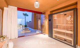 High-quality, modernized luxury beachfront apartment with stunning sea views, private garden and pool, Marbella - Estepona 782640 