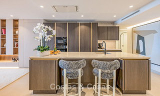 High-quality, modernized luxury beachfront apartment with stunning sea views, private garden and pool, Marbella - Estepona 782656 