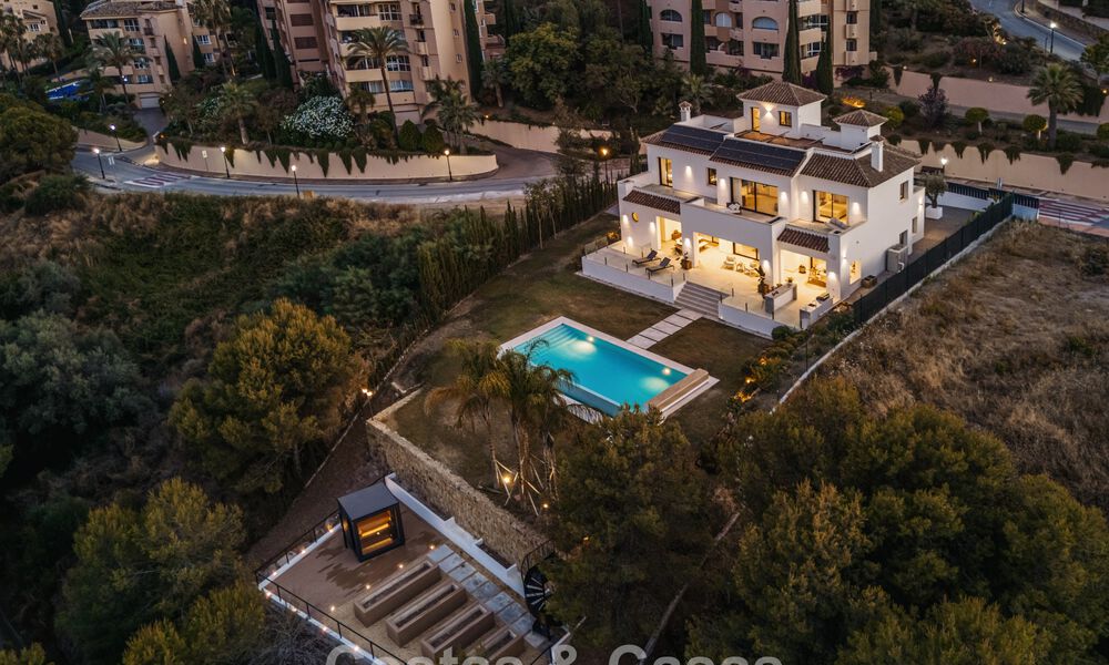 Frontline golf villa in a modern Mediterranean style for sale in Elviria, east of Marbella center 783032