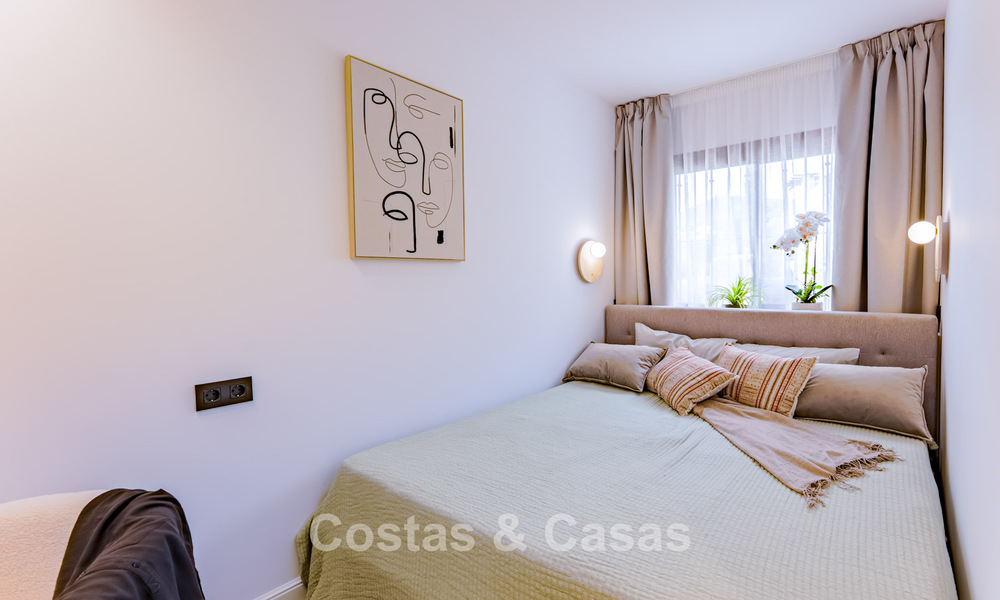 Move-in ready, spacious 3-bedroom townhouse for sale with contemporary interior and sea views in Marbella - Benahavis 782973