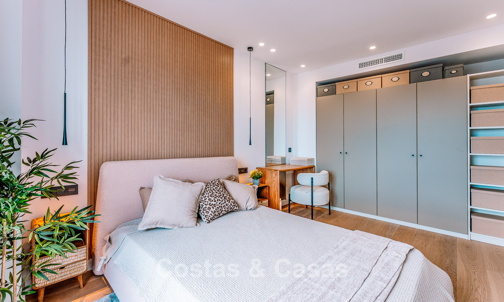 Move-in ready, spacious 3-bedroom townhouse for sale with contemporary interior and sea views in Marbella - Benahavis 782981