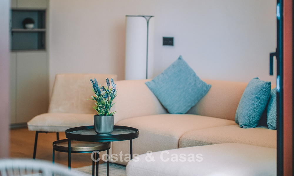 Move-in ready, spacious 3-bedroom townhouse for sale with contemporary interior and sea views in Marbella - Benahavis 783001