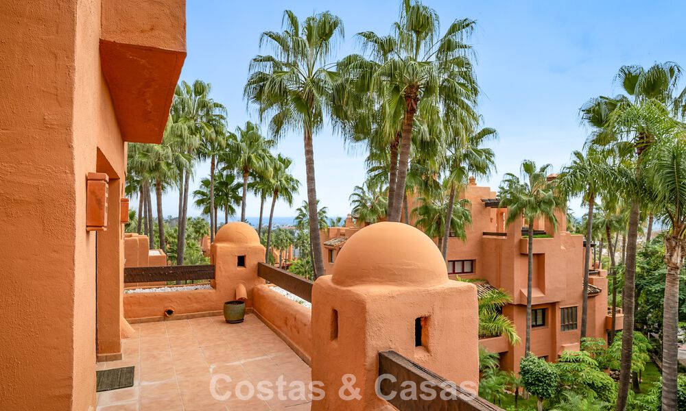 Exceptional duplex penthouse for sale, within walking distance to Puerto Banus in Nueva Andalucia, Marbella 783037