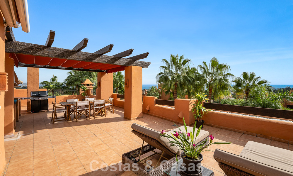 Exceptional duplex penthouse for sale, within walking distance to Puerto Banus in Nueva Andalucia, Marbella 783048