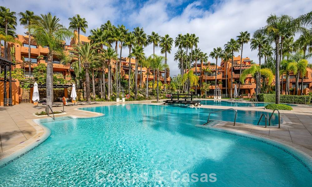Exceptional duplex penthouse for sale, within walking distance to Puerto Banus in Nueva Andalucia, Marbella 783068