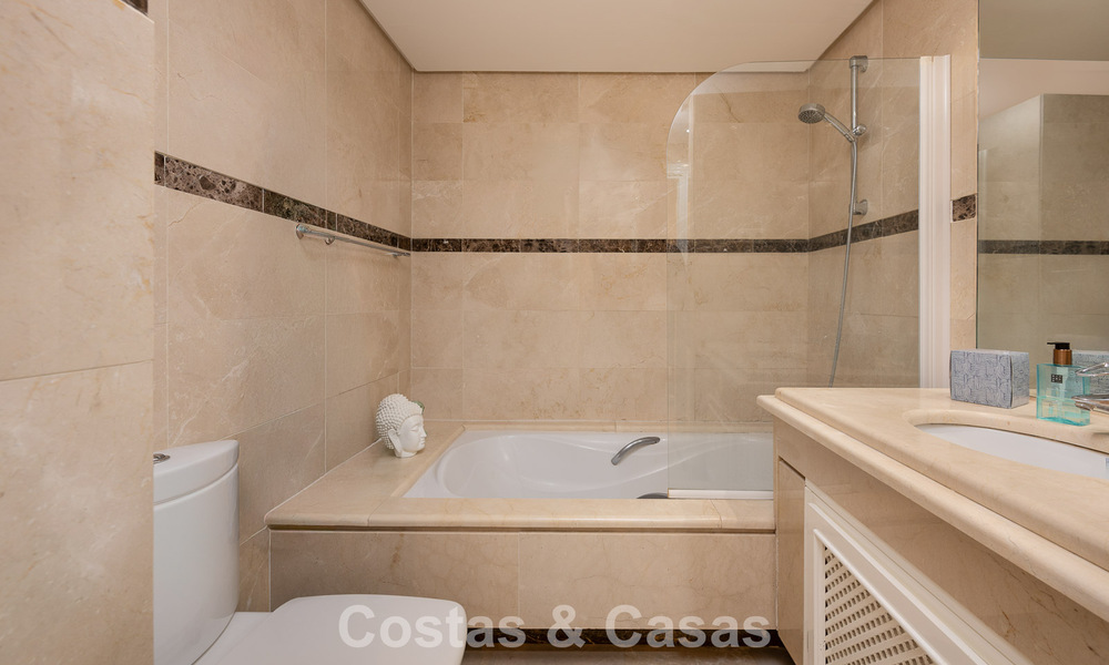 Exceptional duplex penthouse for sale, within walking distance to Puerto Banus in Nueva Andalucia, Marbella 783070