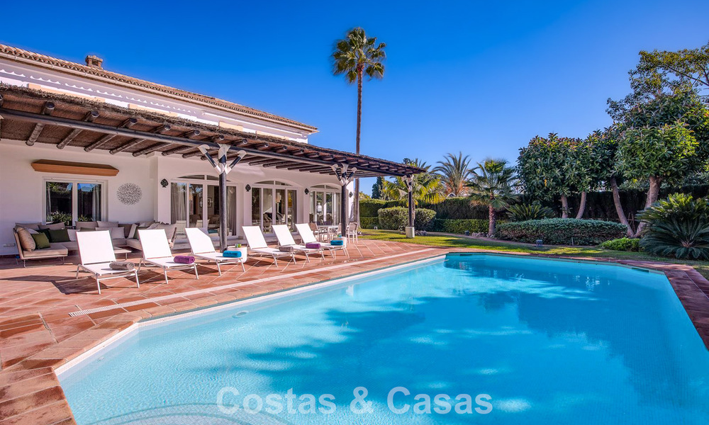 Luxury Mediterranean-style villa for sale within walking distance of the beach and amenities in Guadalmina Baja, Marbella 783078