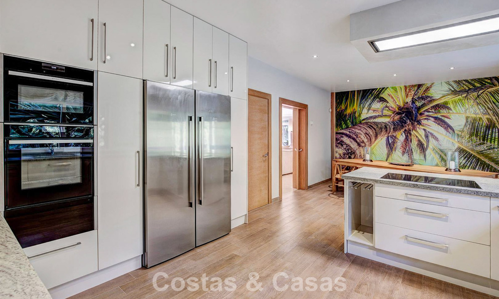 Luxury Mediterranean-style villa for sale within walking distance of the beach and amenities in Guadalmina Baja, Marbella 783109