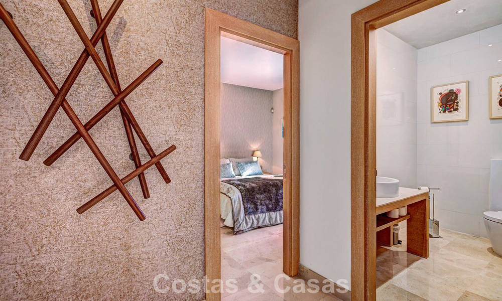 Luxury Mediterranean-style villa for sale within walking distance of the beach and amenities in Guadalmina Baja, Marbella 783110