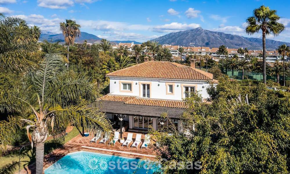 Luxury Mediterranean-style villa for sale within walking distance of the beach and amenities in Guadalmina Baja, Marbella 783116