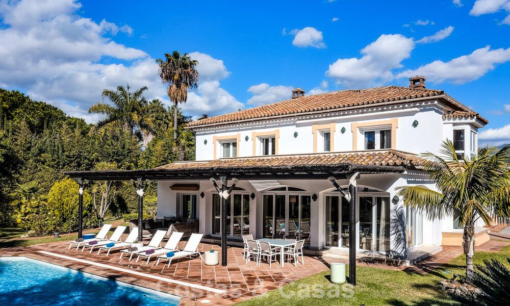 Luxury Mediterranean-style villa for sale within walking distance of the beach and amenities in Guadalmina Baja, Marbella 783118