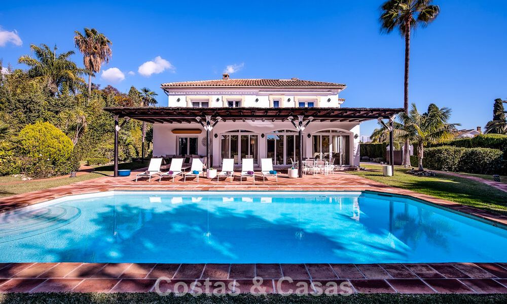Luxury Mediterranean-style villa for sale within walking distance of the beach and amenities in Guadalmina Baja, Marbella 783122