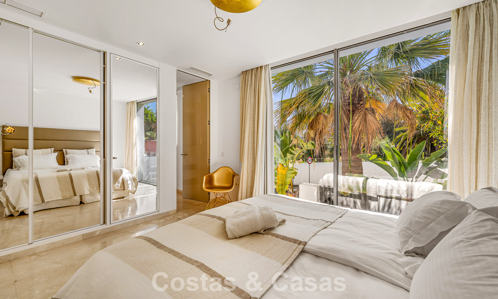 Sophisticated luxury villa for sale with private tennis court in the heart of Nueva Andalucia, Marbella 783607