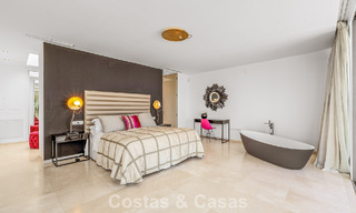 Sophisticated luxury villa for sale with private tennis court in the heart of Nueva Andalucia, Marbella 783611 