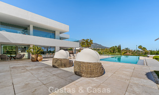 Sophisticated luxury villa for sale with private tennis court in the heart of Nueva Andalucia, Marbella 783620 
