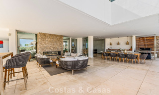 Sophisticated luxury villa for sale with private tennis court in the heart of Nueva Andalucia, Marbella 783625 