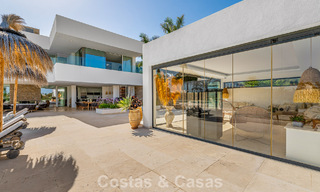 Sophisticated luxury villa for sale with private tennis court in the heart of Nueva Andalucia, Marbella 783627 