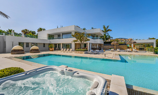 Sophisticated luxury villa for sale with private tennis court in the heart of Nueva Andalucia, Marbella 783629 