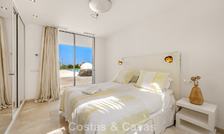 Sophisticated luxury villa for sale with private tennis court in the heart of Nueva Andalucia, Marbella 783632 